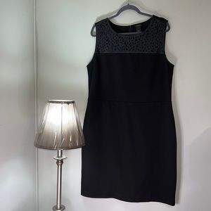 Women’s Ann Taylor Dress with split in back Black 18